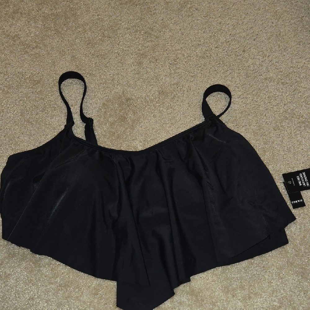 Torrid WIRE FREE Black Flounce Swim Top SIZE 2